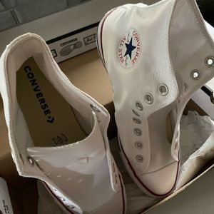 Brand new Converse Men’s 10.5